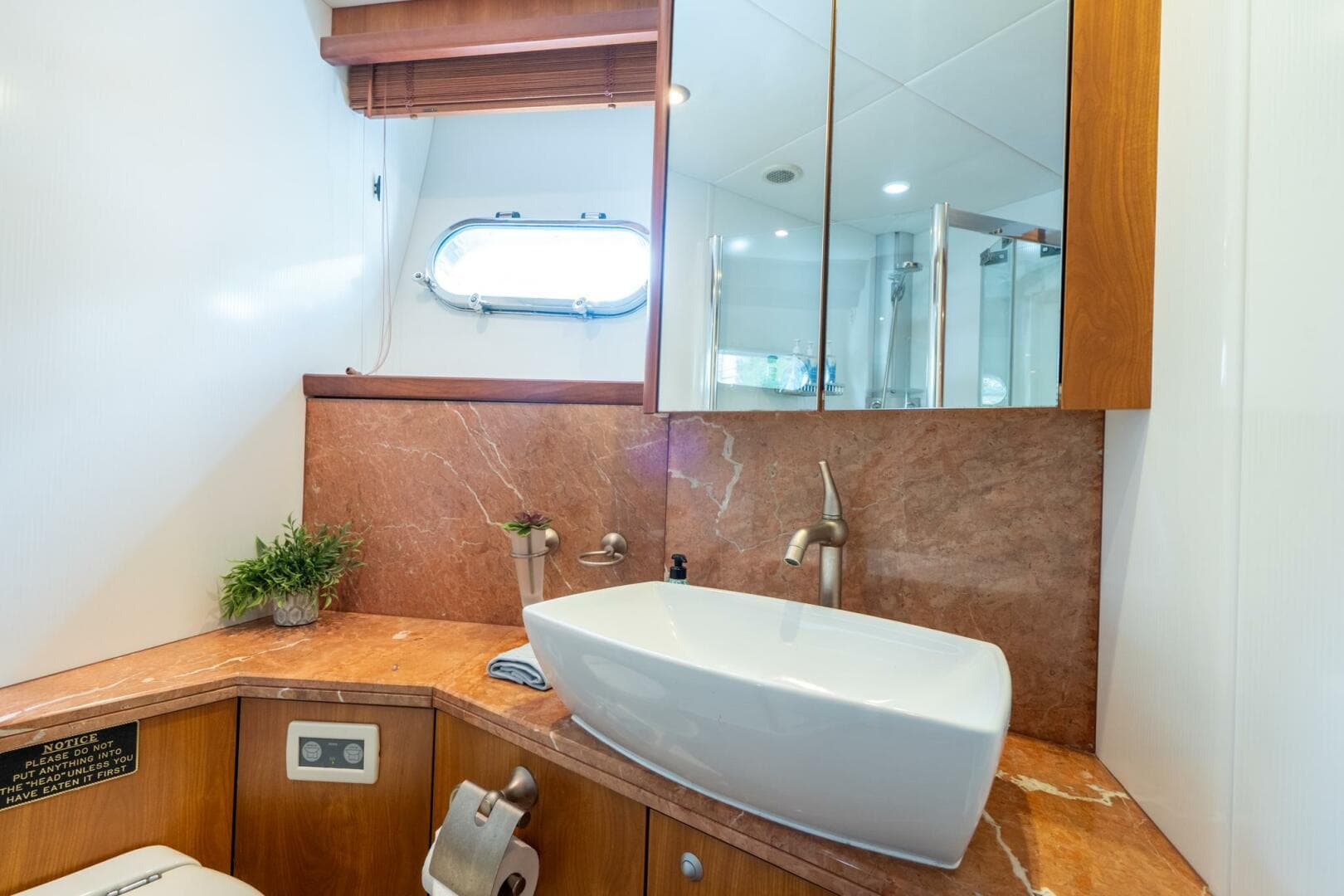 2008 Sunseeker Manhattan 70 — photo 27