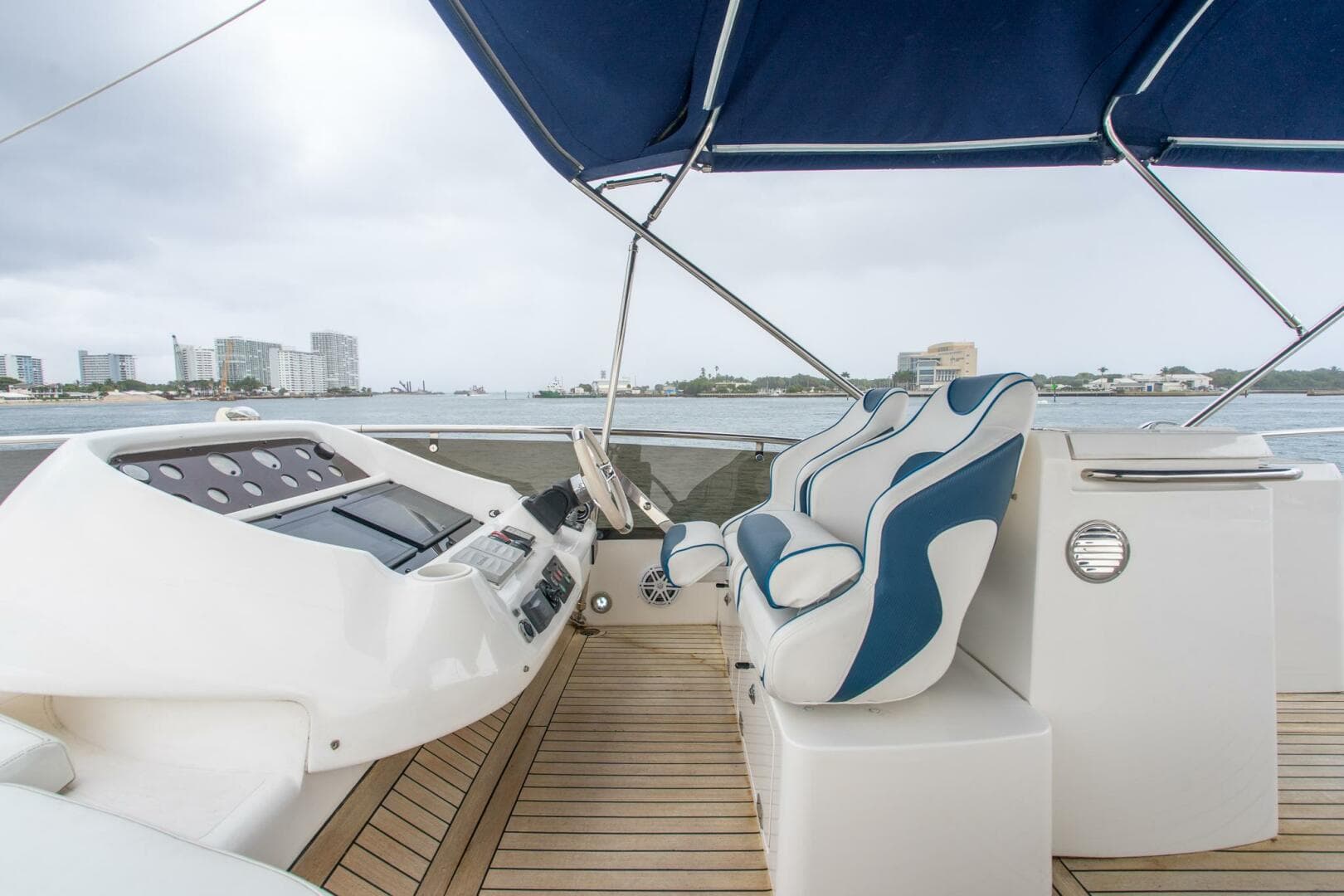 2008 Sunseeker Manhattan 70 — photo 23
