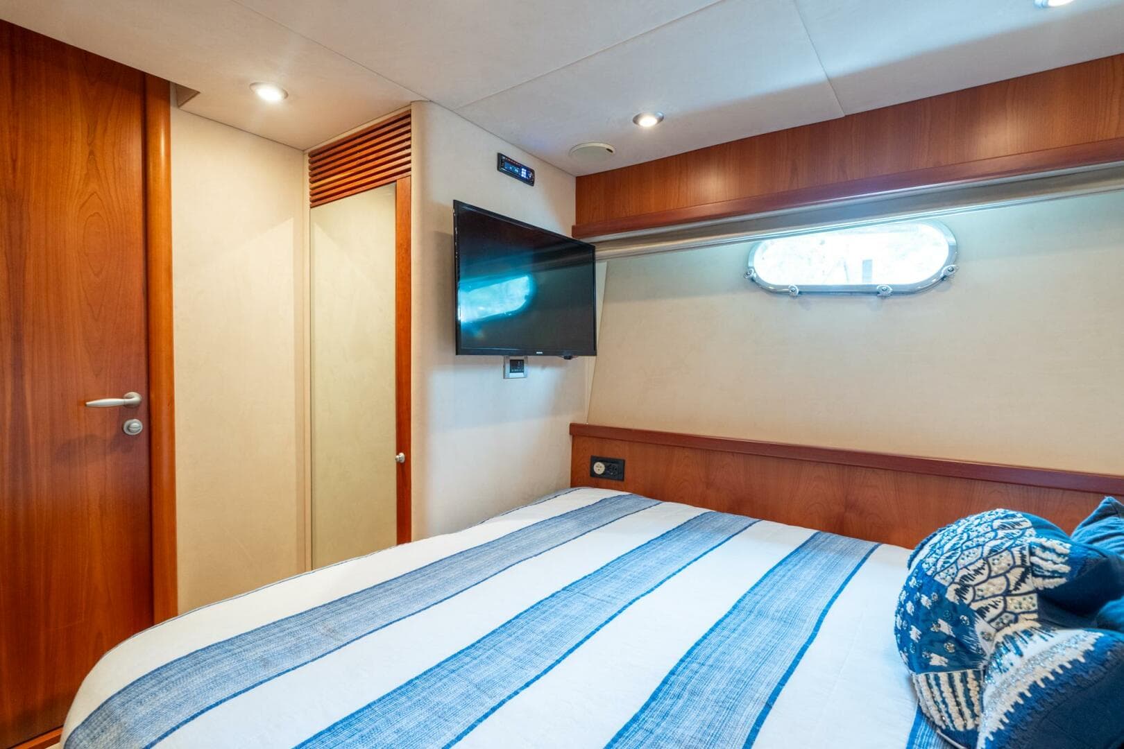 2008 Sunseeker Manhattan 70 — photo 29