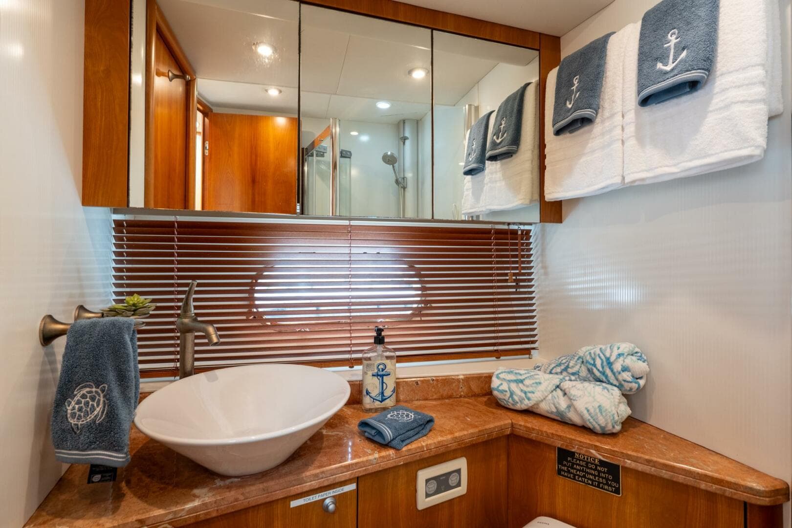 2008 Sunseeker Manhattan 70 — photo 32