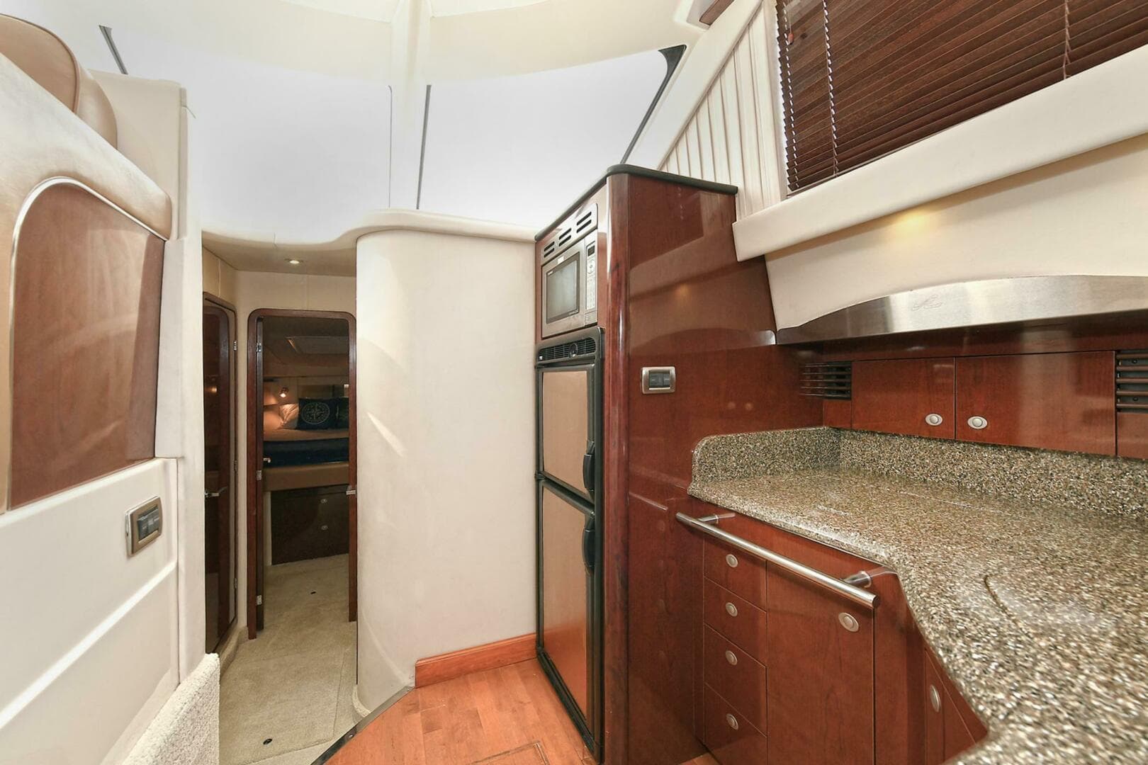 2008 Sea Ray 44 Sedan Bridge — photo 73