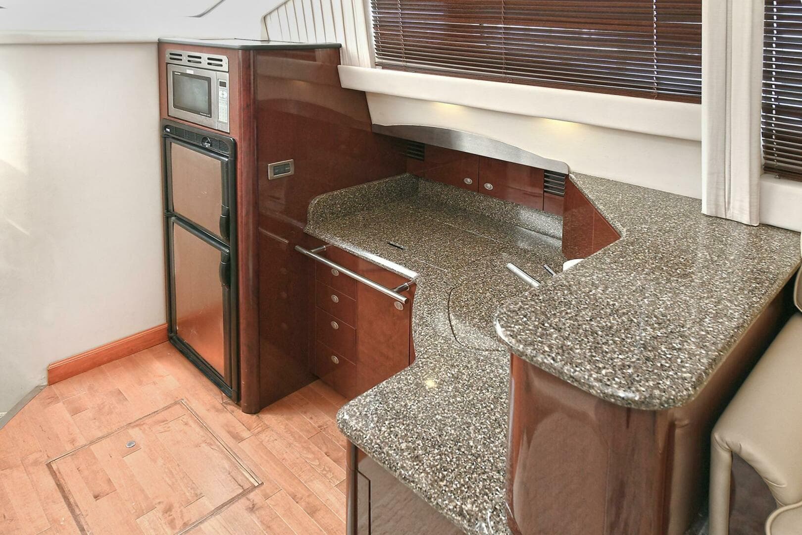 2008 Sea Ray 44 Sedan Bridge — photo 95