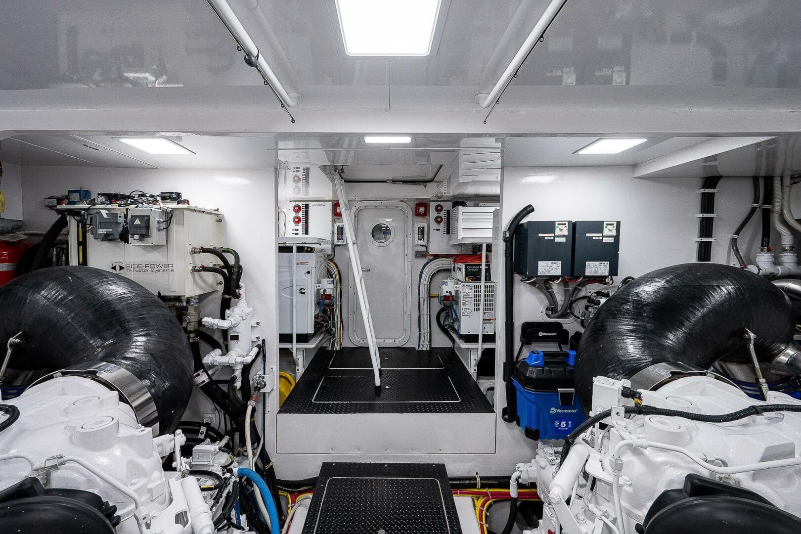 2017 Viking 75 — photo 64