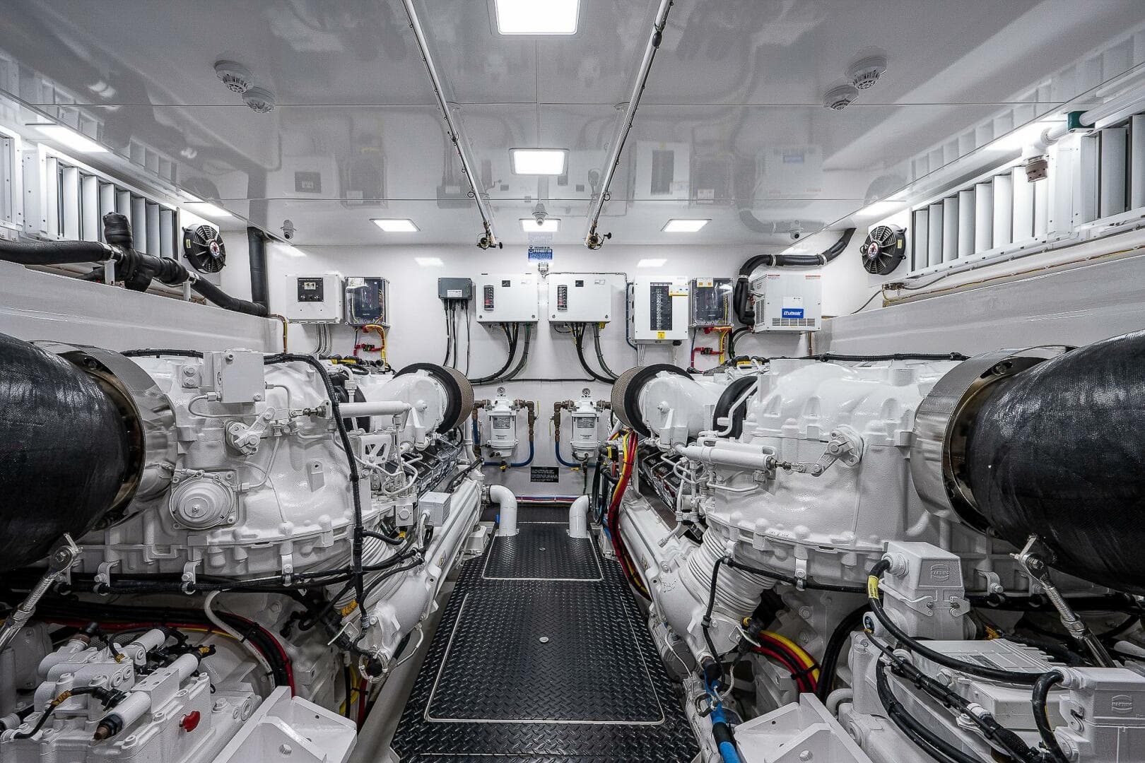 2017 Viking 75 — photo 60