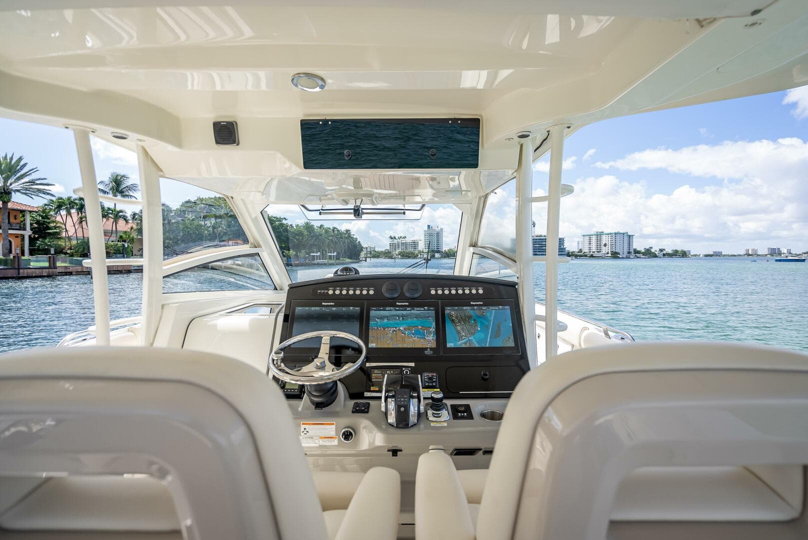 2016 Boston Whaler — photo 120