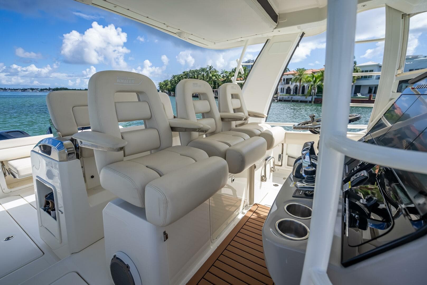 2016 Boston Whaler — photo 123