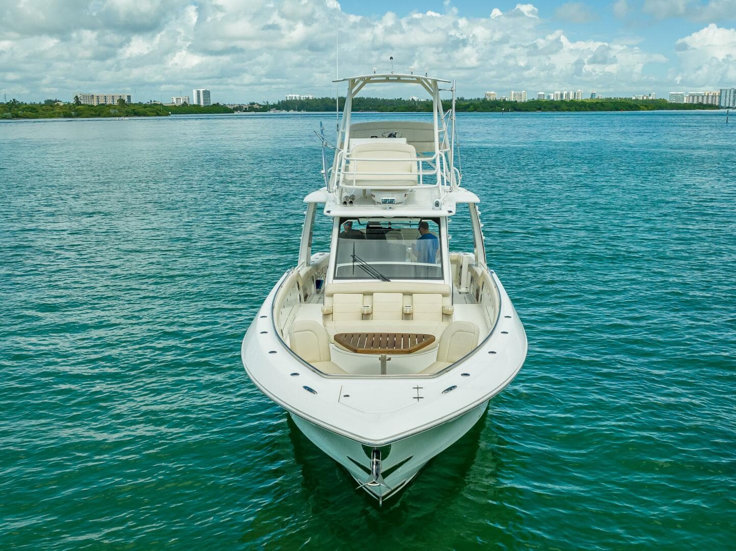 2016 Boston Whaler — photo 19
