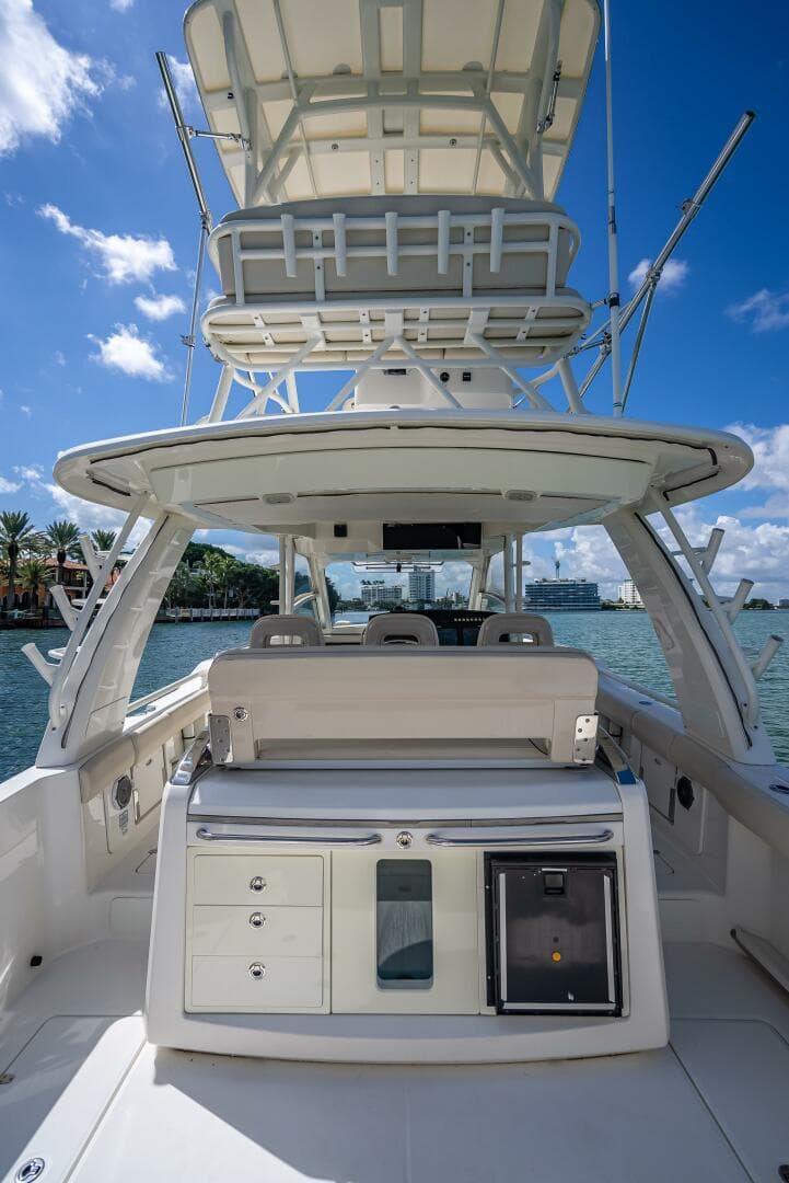 2016 Boston Whaler — photo 110