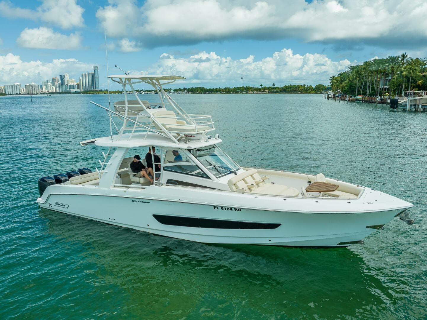 2016 Boston Whaler — photo 22