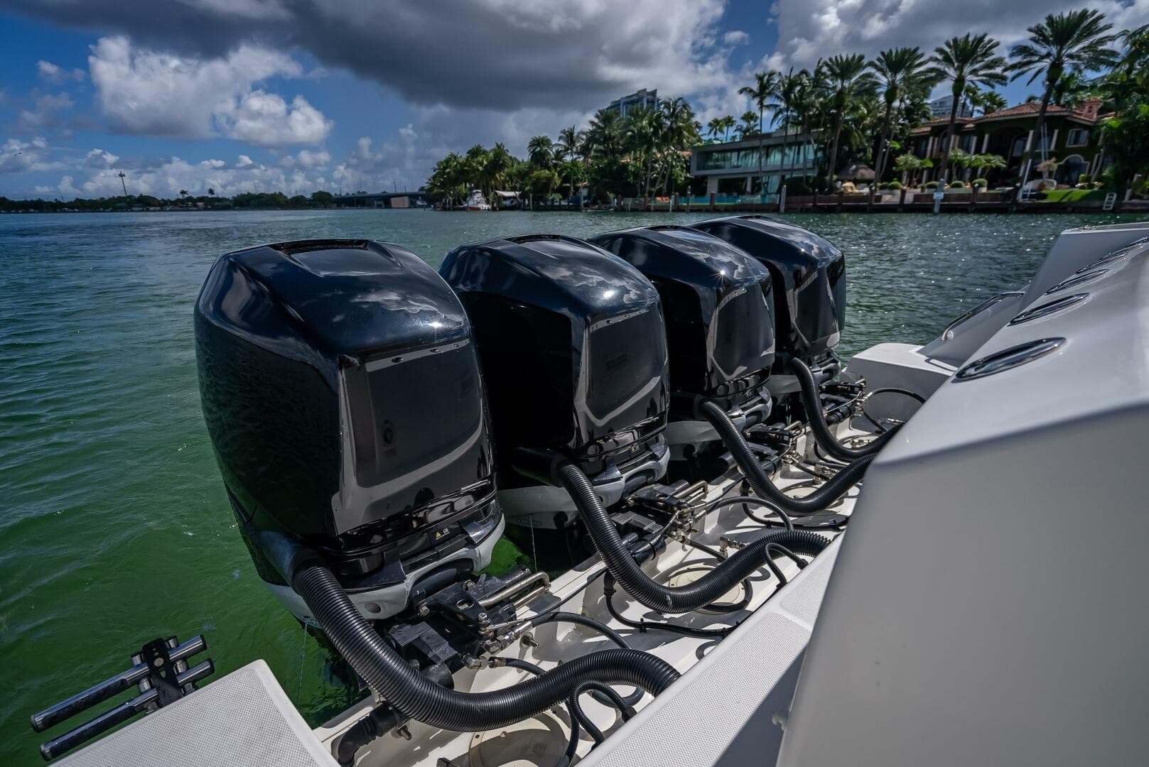 2016 Boston Whaler — photo 105