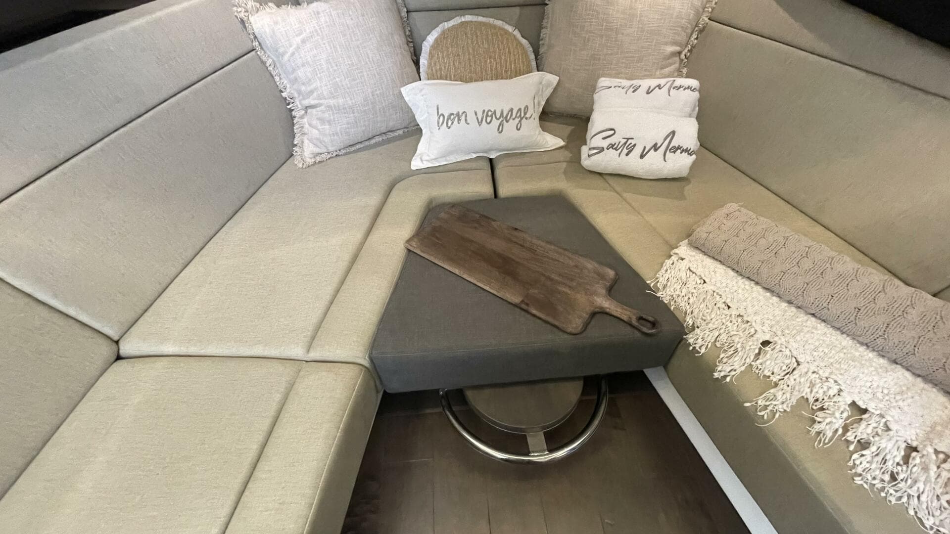 2016 Boston Whaler — photo 154