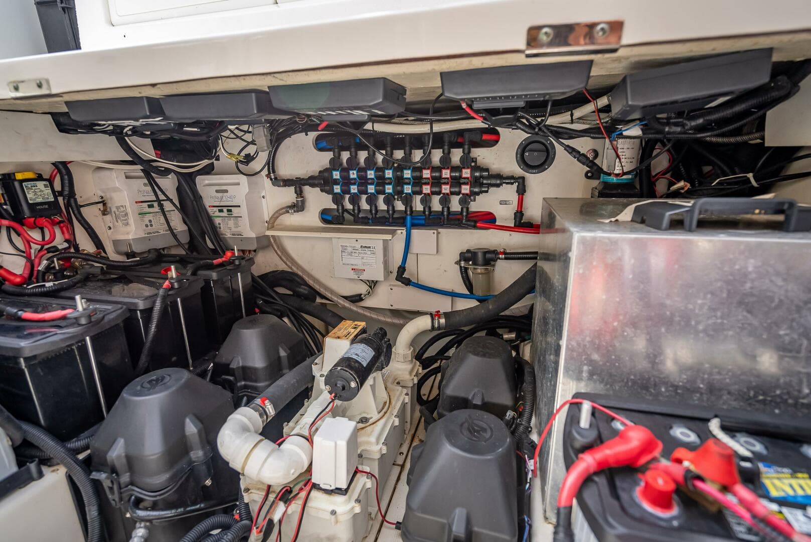 2016 Boston Whaler — photo 88