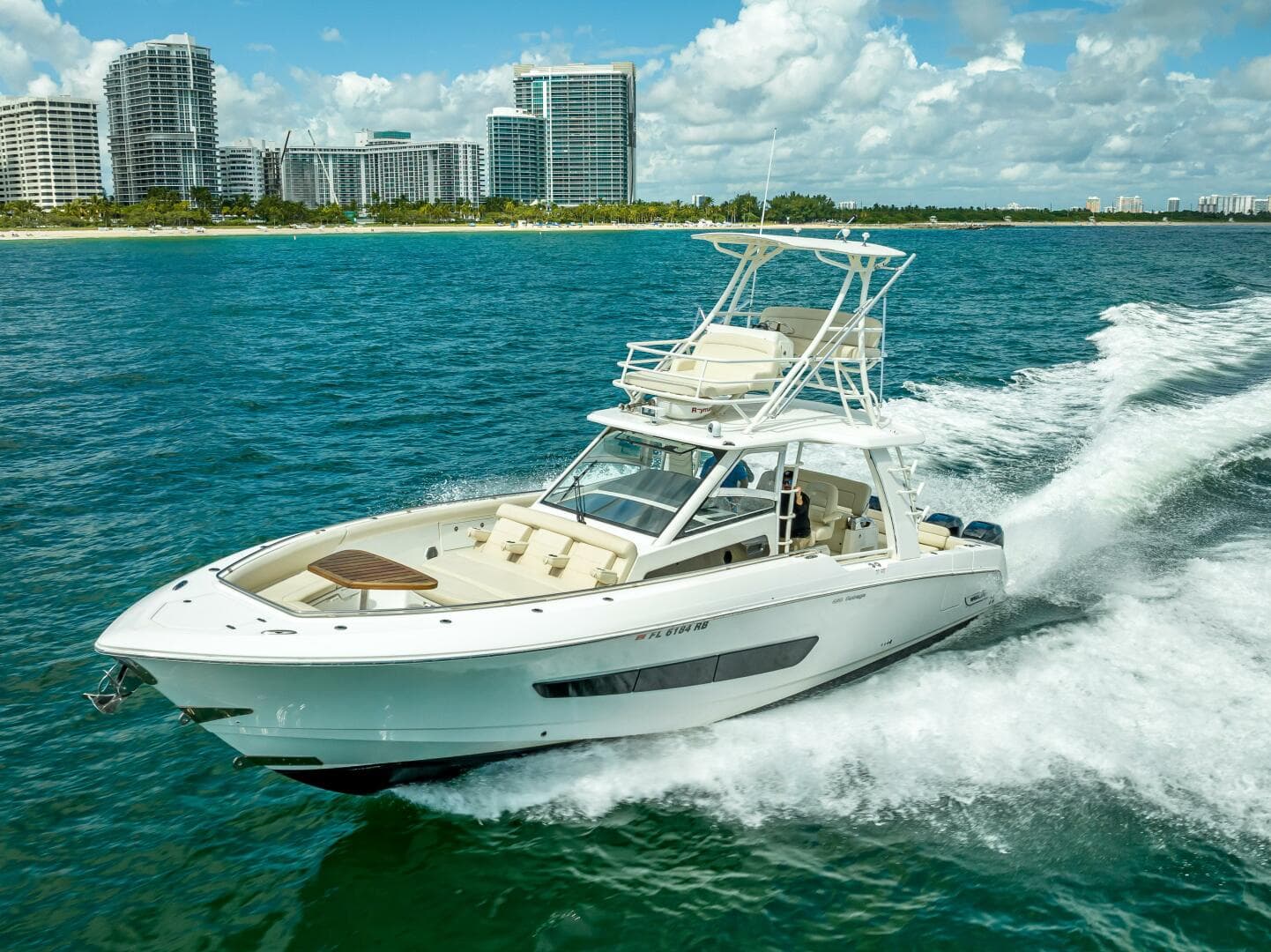 2016 Boston Whaler — photo 37
