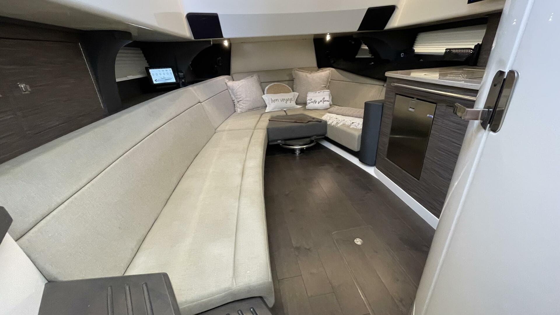 2016 Boston Whaler — photo 149