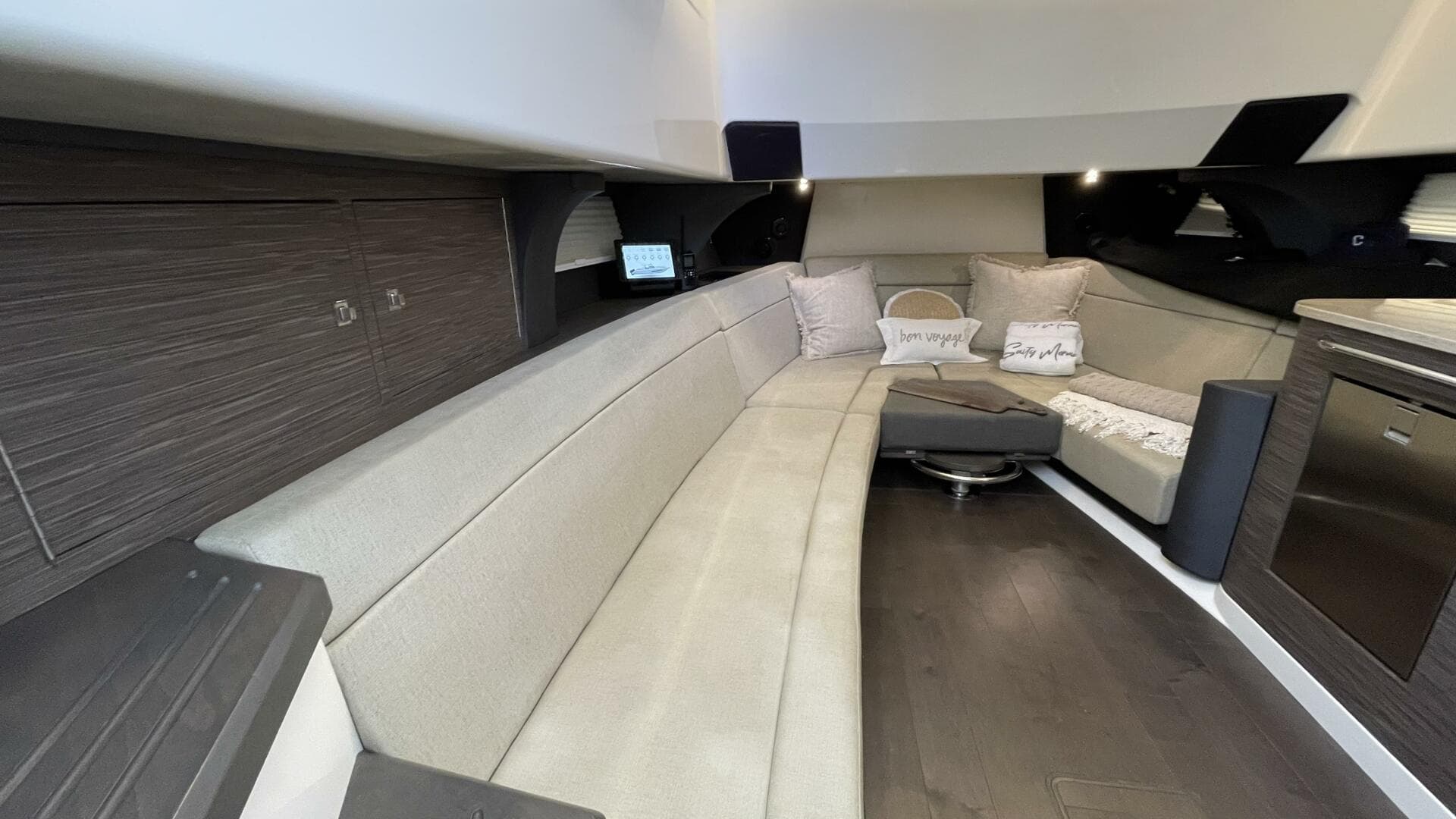 2016 Boston Whaler — photo 150