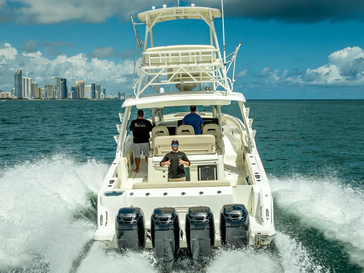 2016 Boston Whaler — photo 60