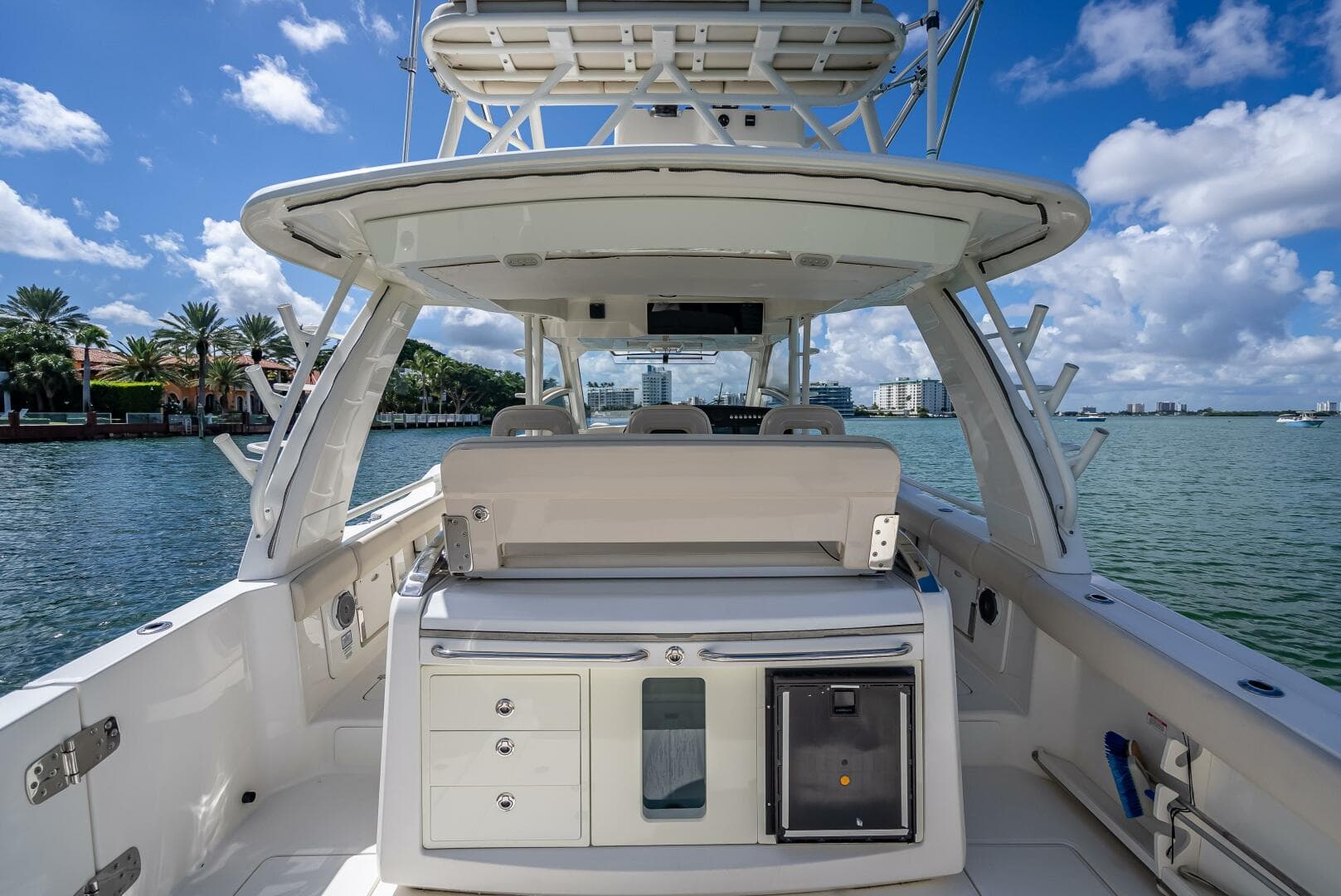 2016 Boston Whaler — photo 109