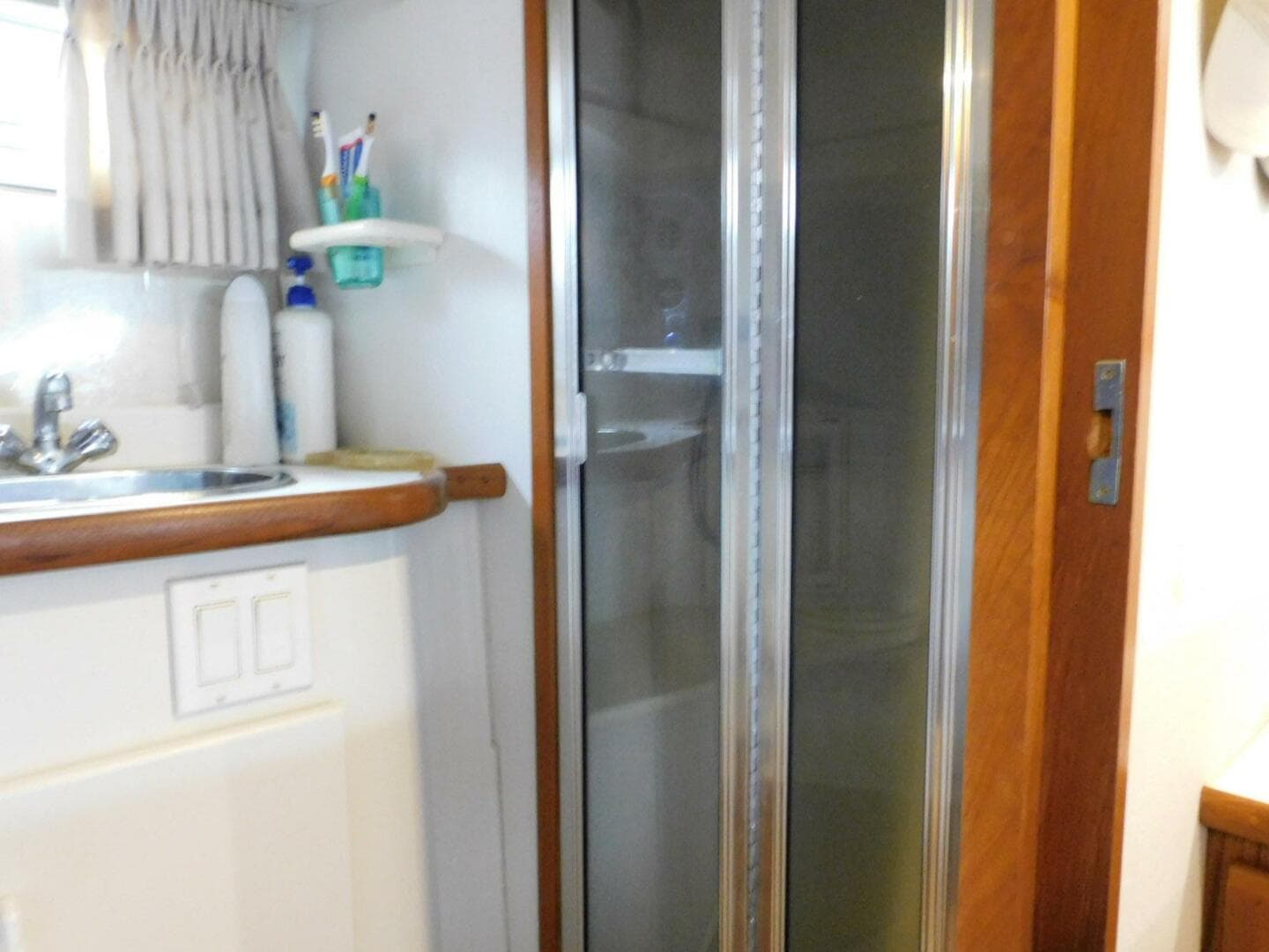 1993 Carver 445 Aft Cabin — photo 30