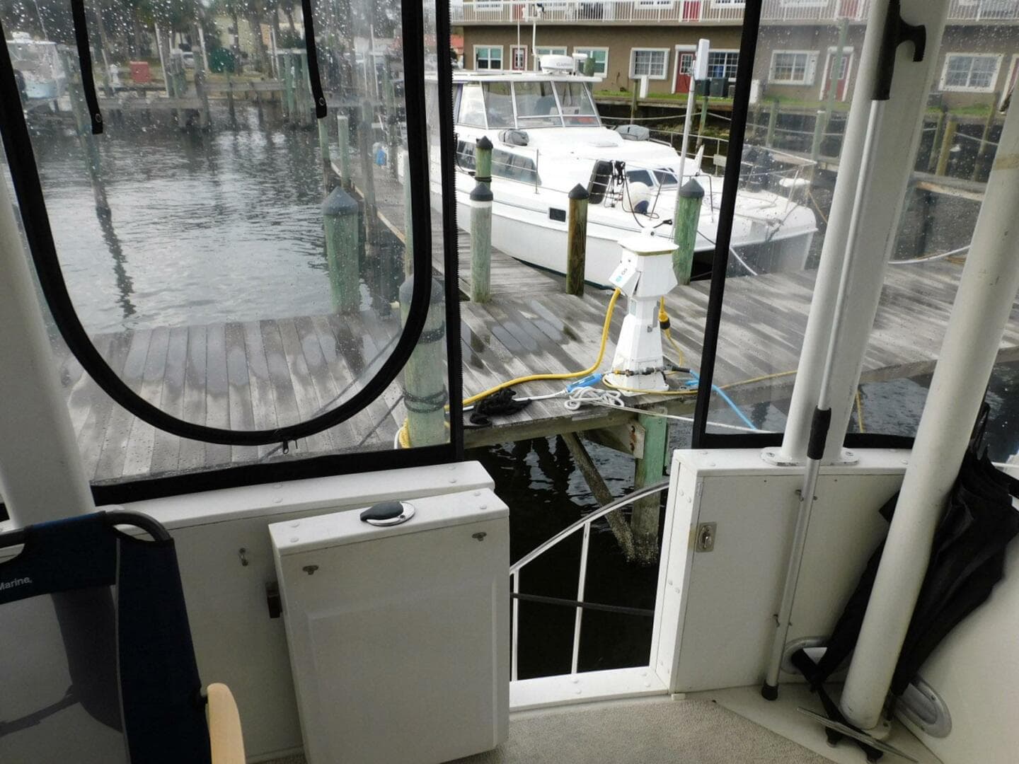 1993 Carver 445 Aft Cabin — photo 59