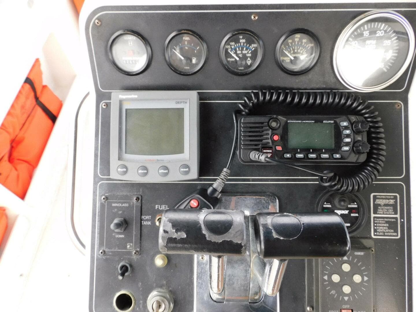 1993 Carver 445 Aft Cabin — photo 48