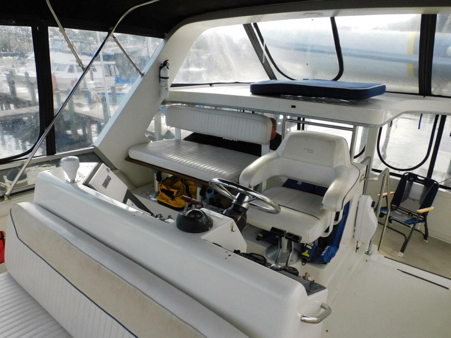 1993 Carver 445 Aft Cabin — photo 45