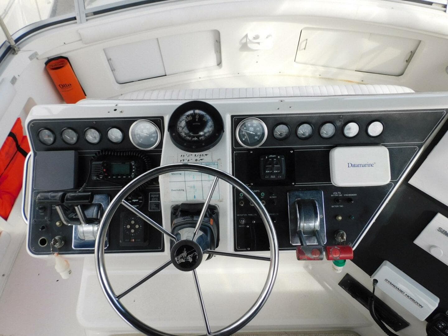 1993 Carver 445 Aft Cabin — photo 47