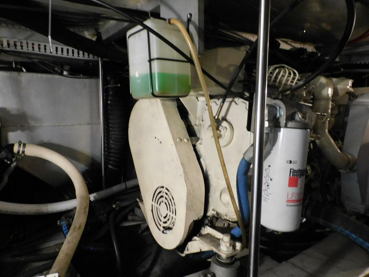 1993 Carver 445 Aft Cabin — photo 65