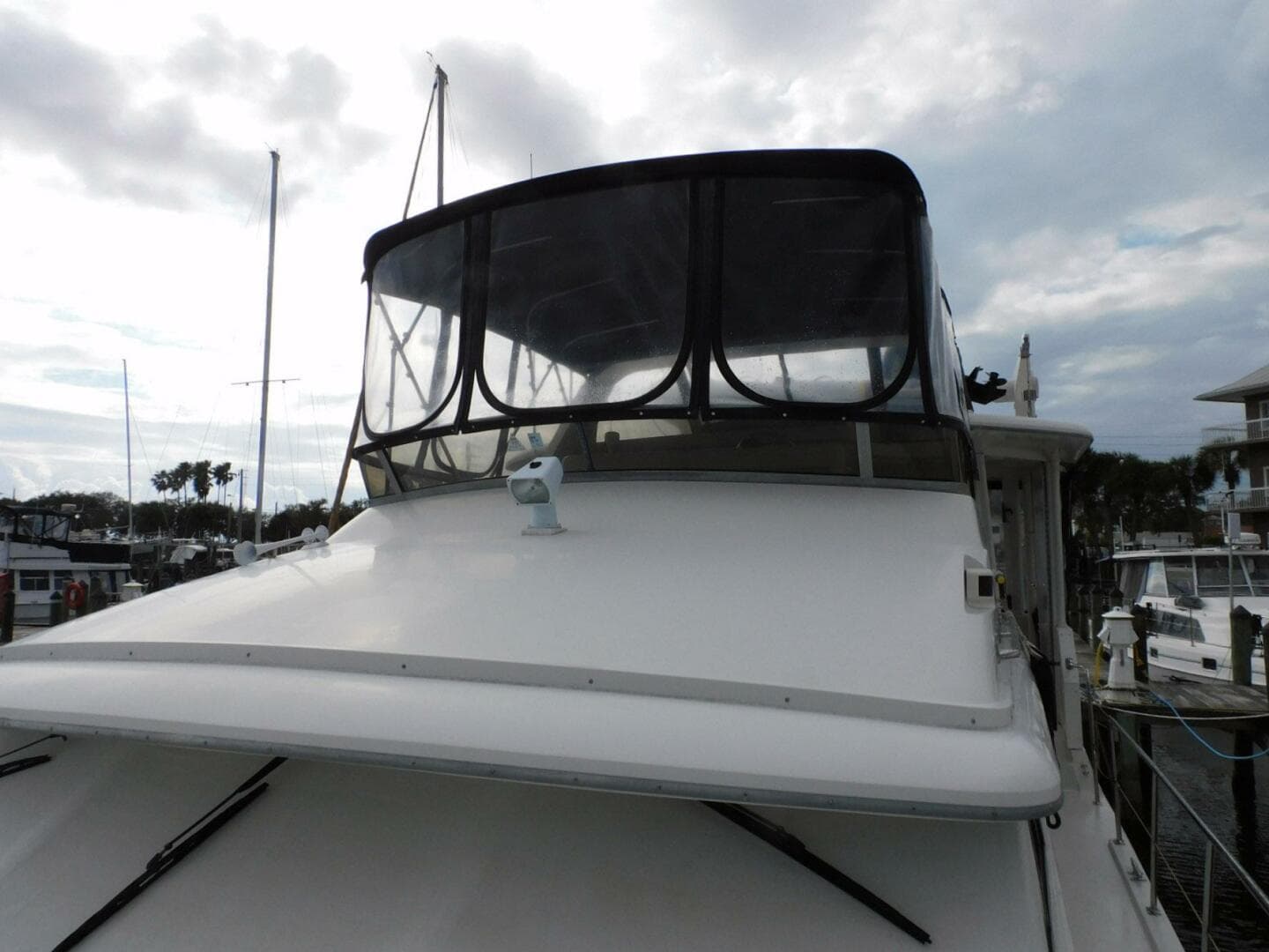 1993 Carver 445 Aft Cabin — photo 41