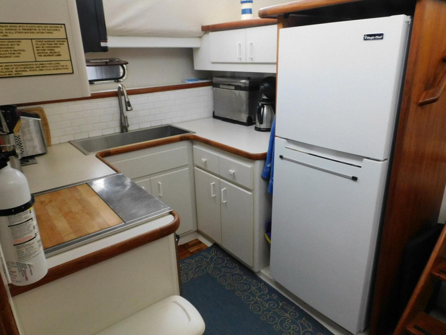 1993 Carver 445 Aft Cabin — photo 20