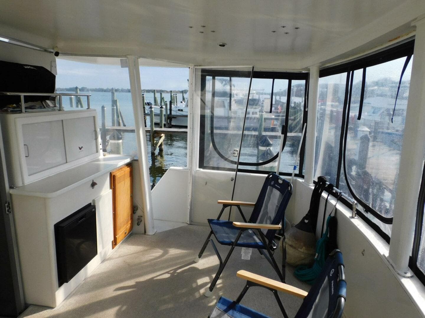 1993 Carver 445 Aft Cabin — photo 58