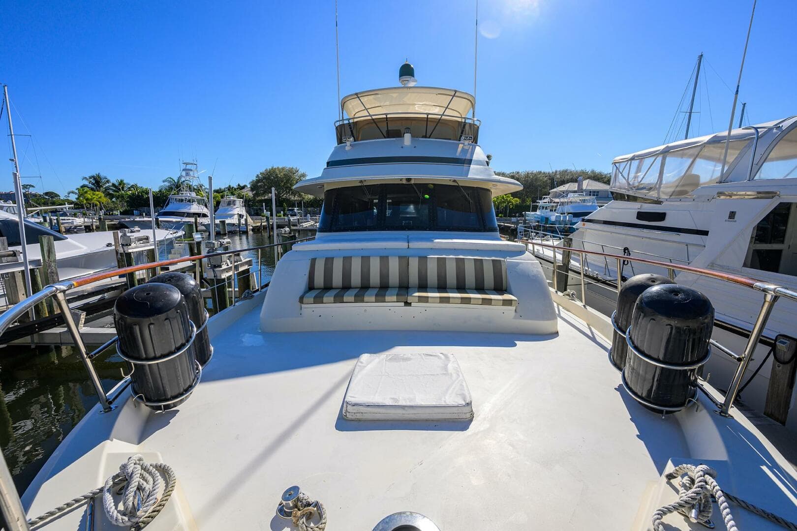 1987 Hatteras 63 — photo 48