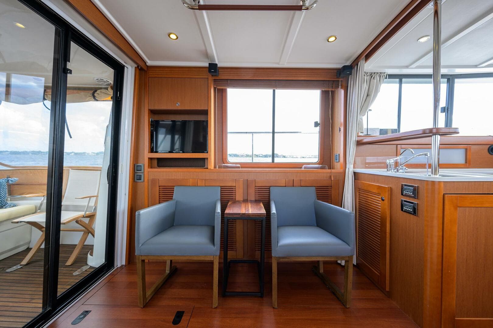 2014 Beneteau Trawler 44 — photo 5