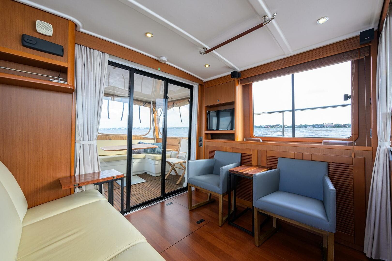 2014 Beneteau Trawler 44 — photo 6