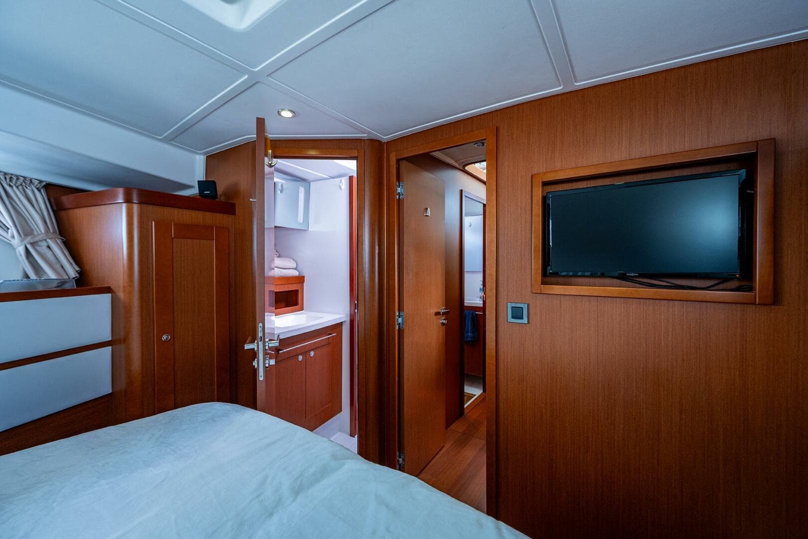 2014 Beneteau Trawler 44 — photo 18