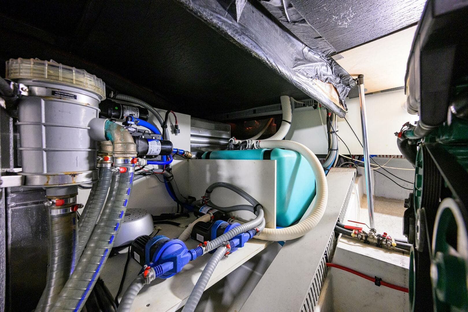 2014 Beneteau Trawler 44 — photo 40