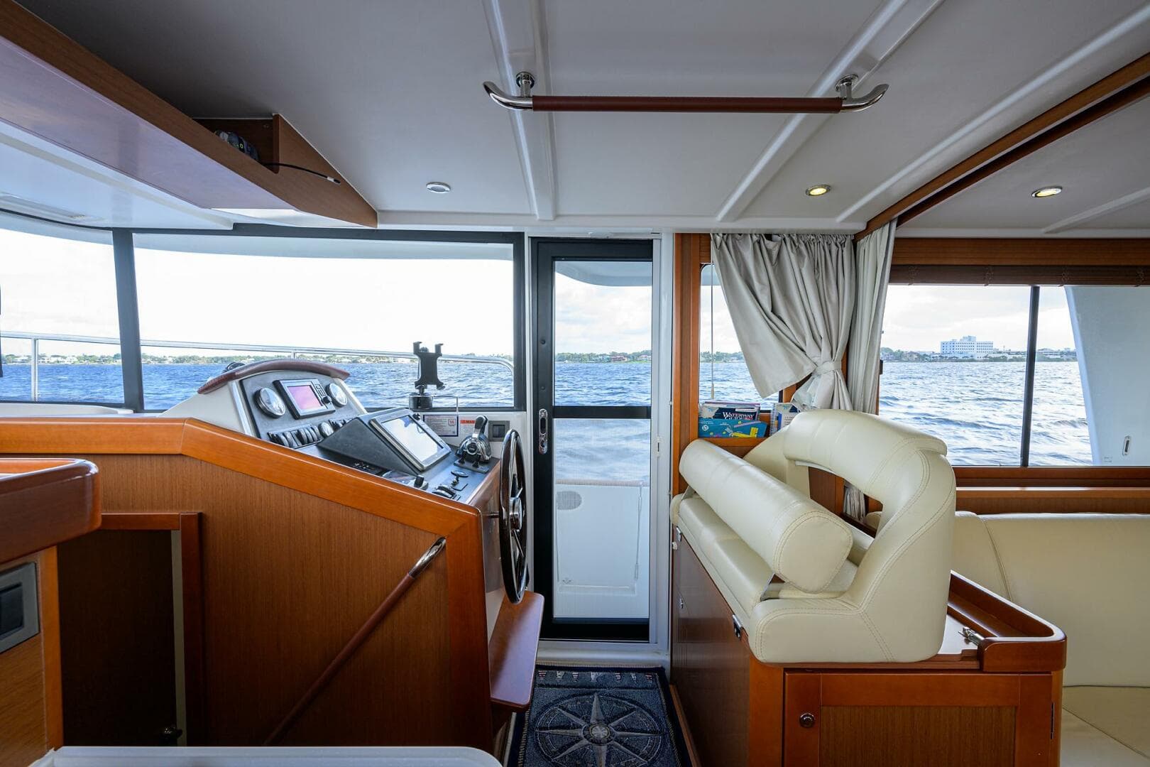 2014 Beneteau Trawler 44 — photo 13