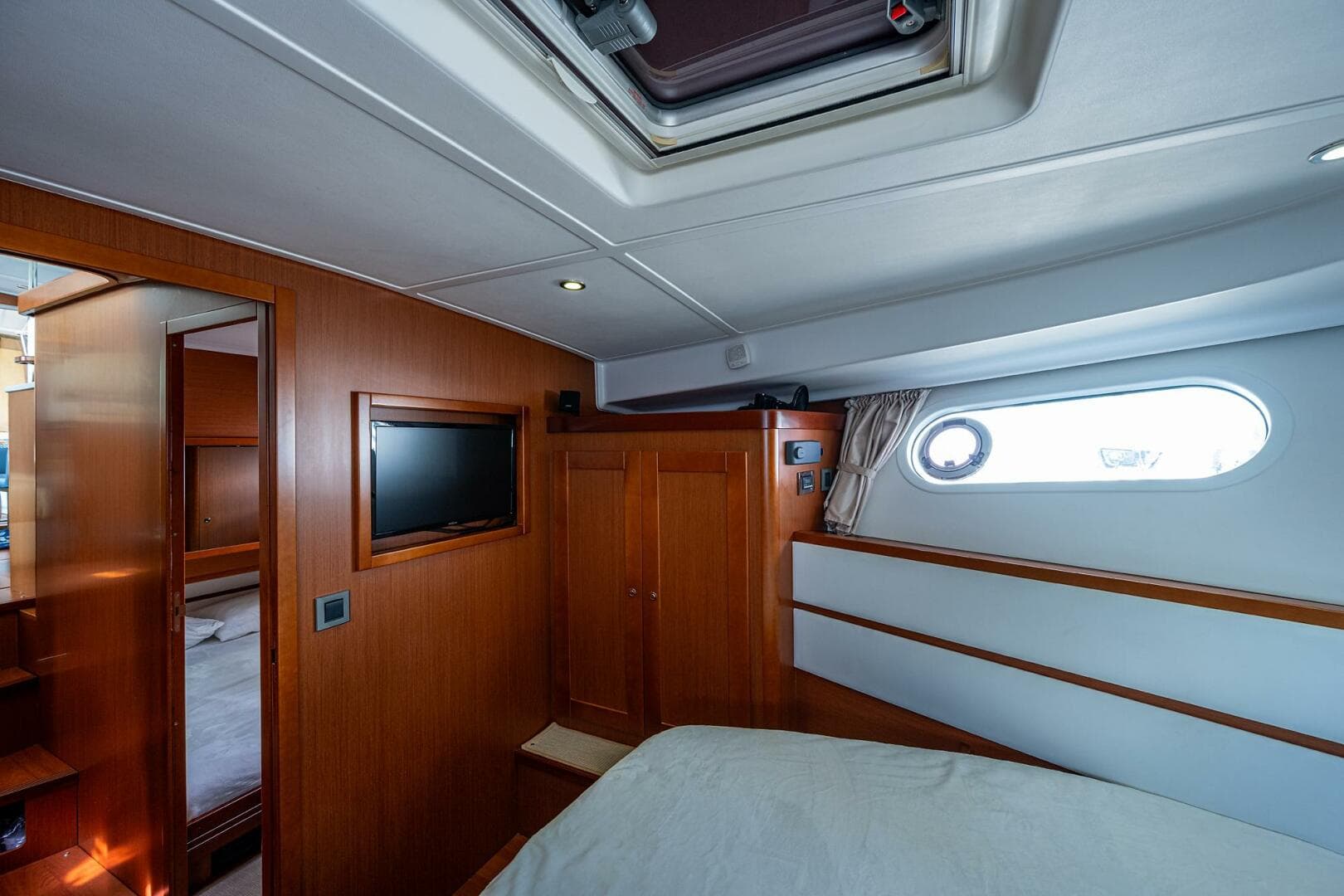 2014 Beneteau Trawler 44 — photo 17