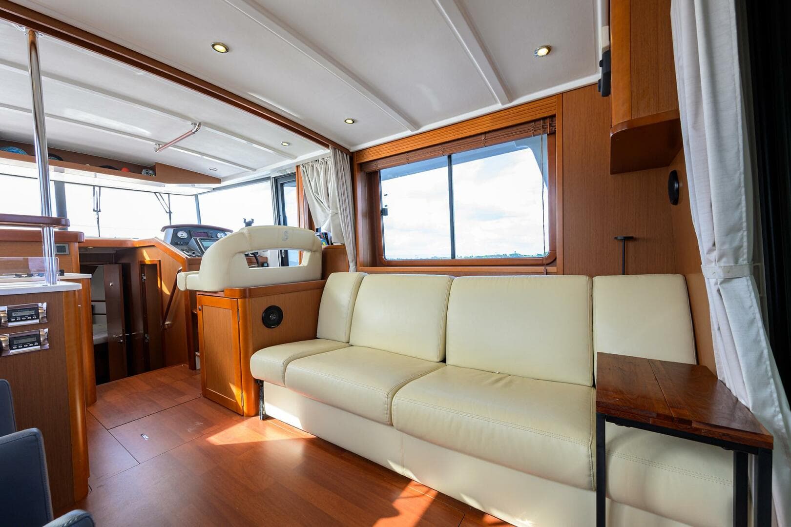2014 Beneteau Trawler 44 — photo 3