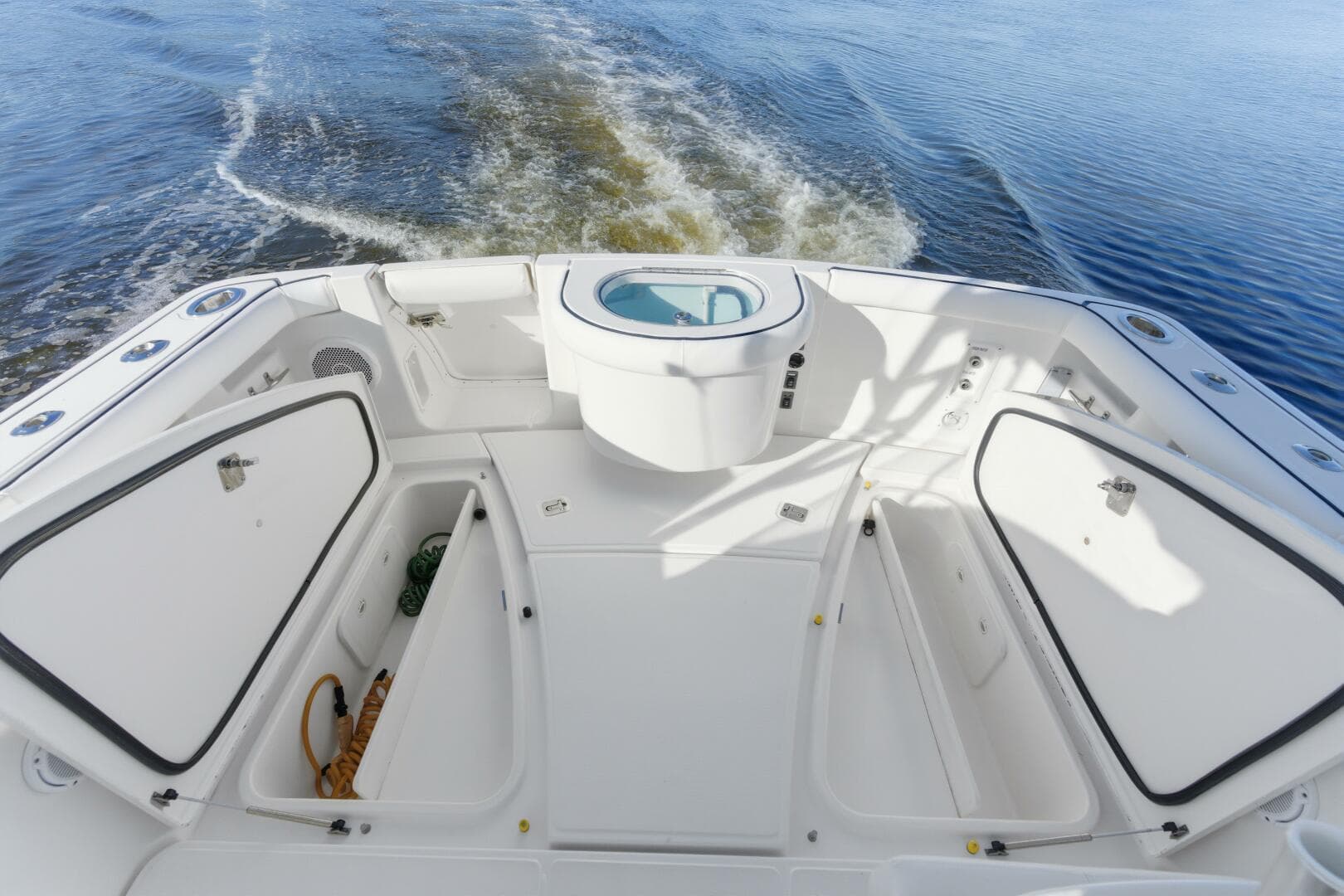 2011 Tiara Yachts 3100 Open — photo 13