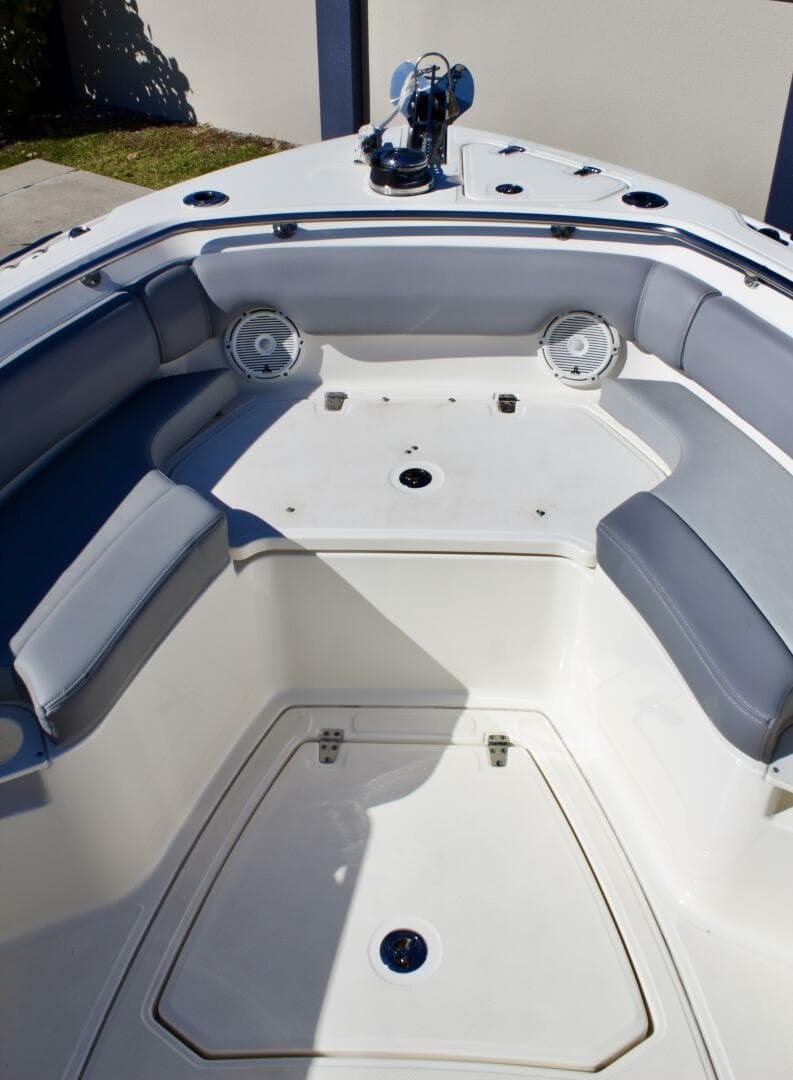 2022 Boston Whaler 230 Outrage — photo 21