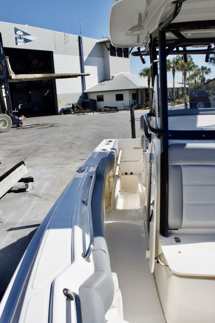 2022 Boston Whaler 230 Outrage — photo 16