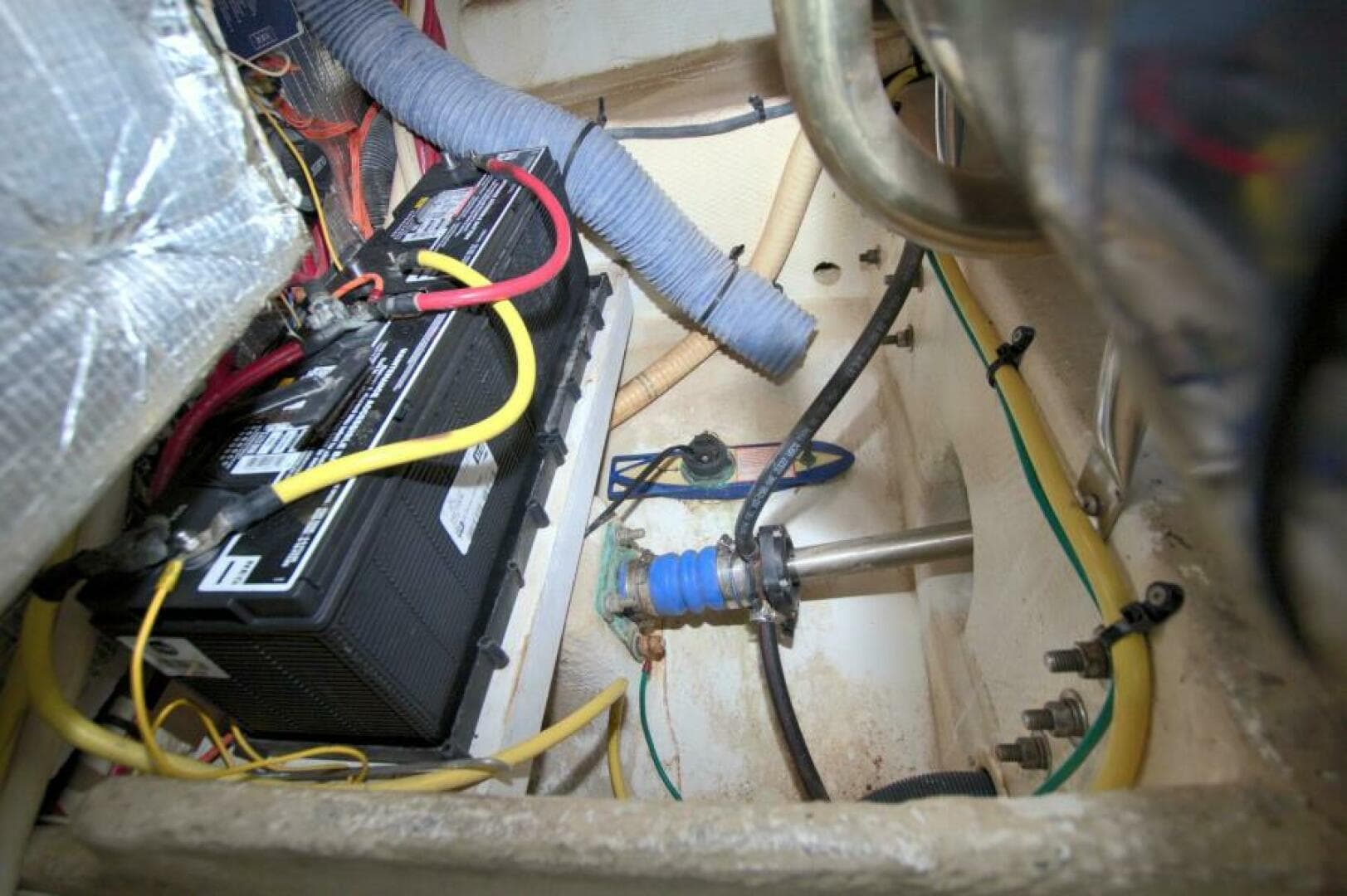 2006 Silverton 39 — photo 90