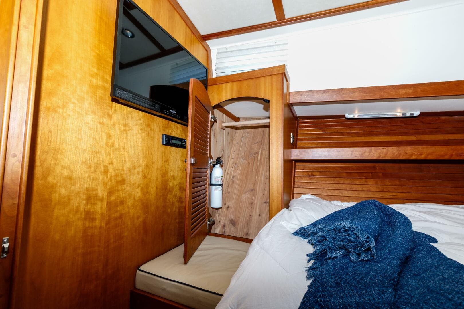 2010 Sabre Sedan — photo 42