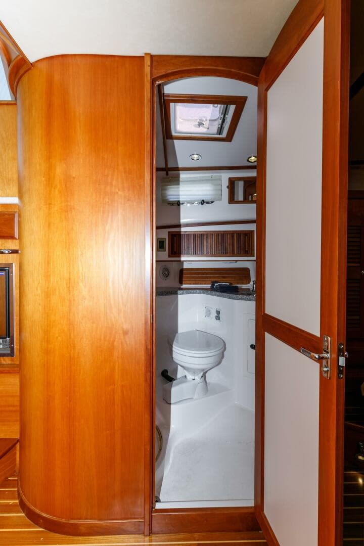 2010 Sabre Sedan — photo 48