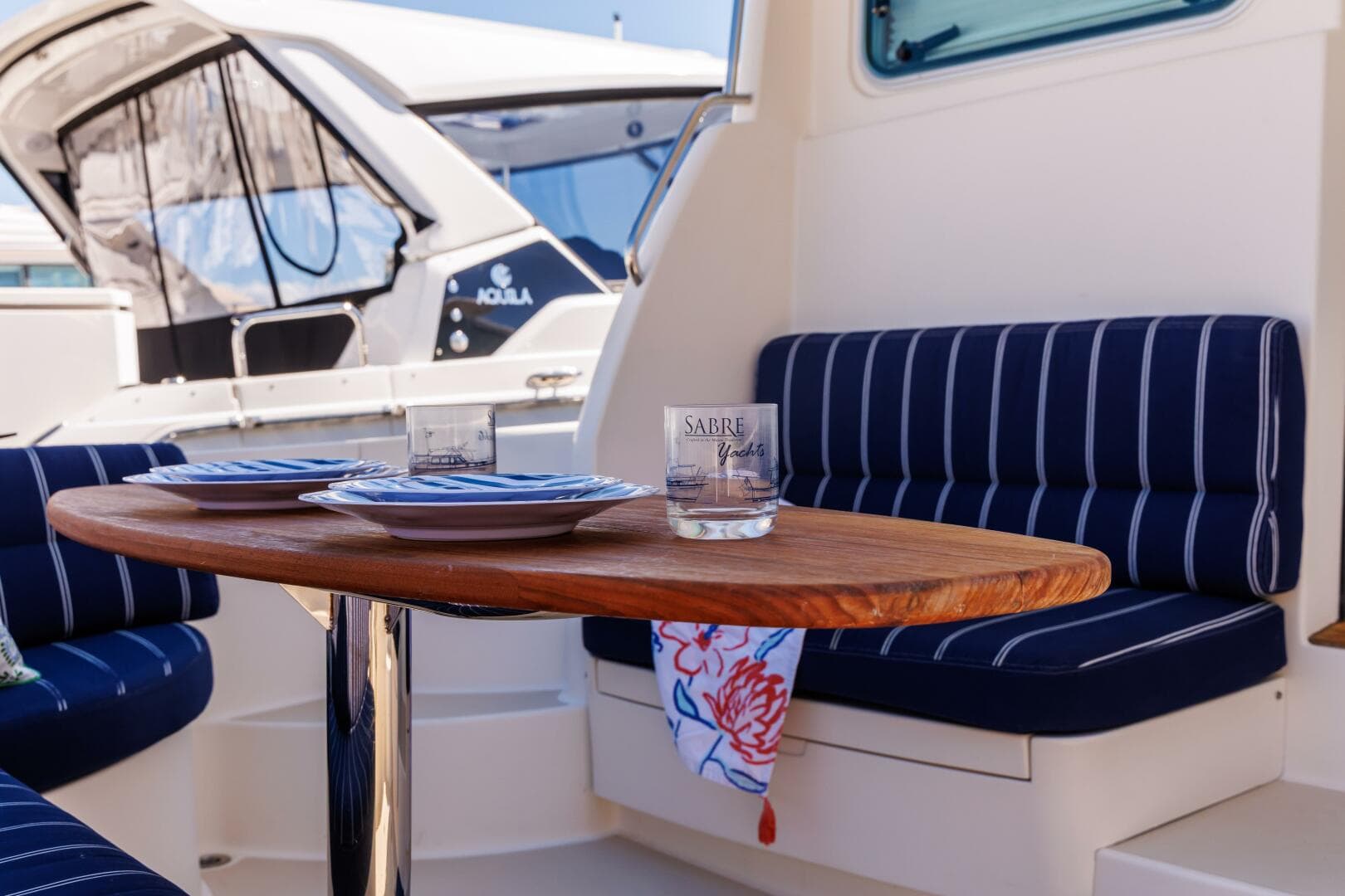 2010 Sabre Sedan — photo 10