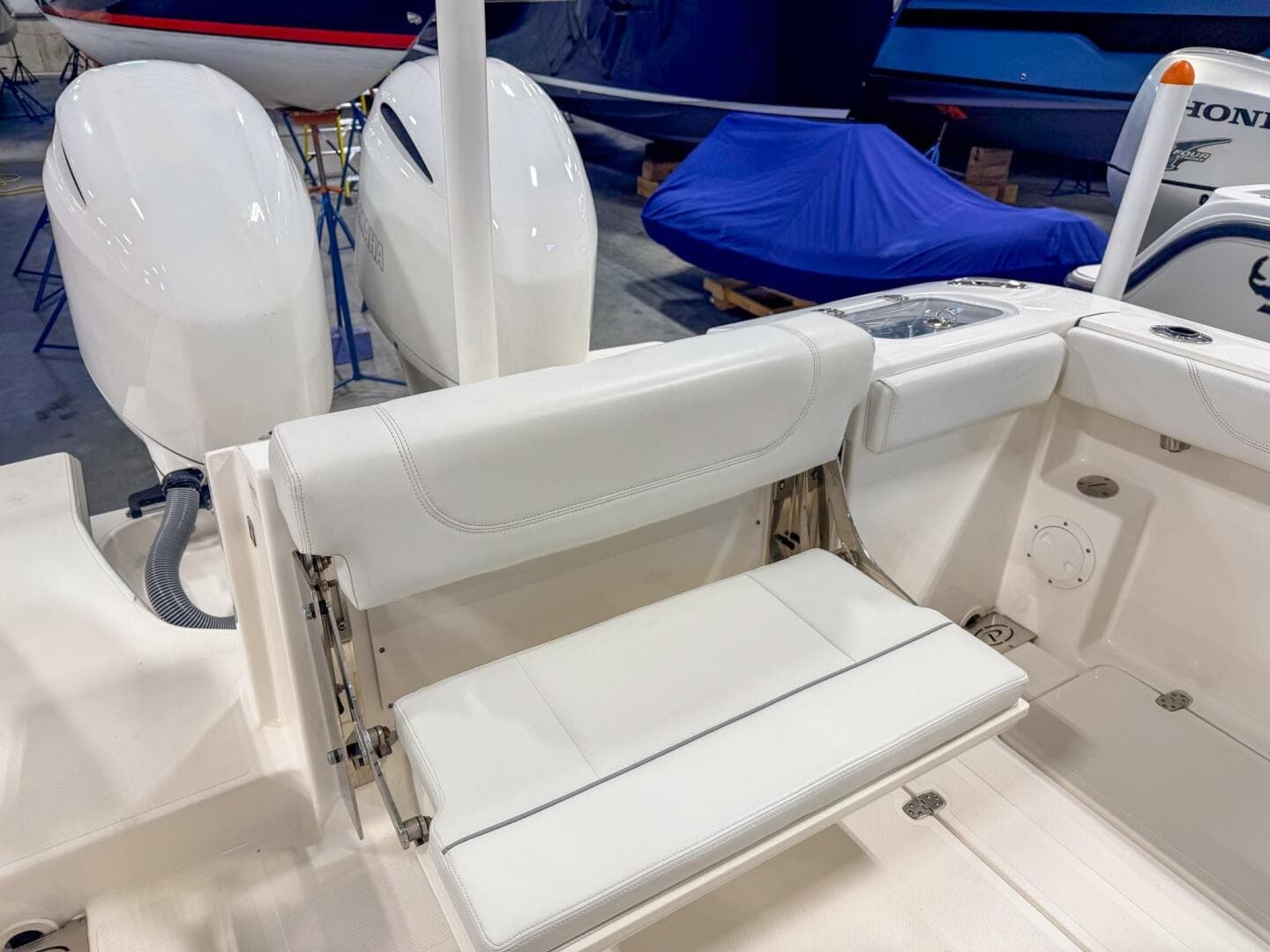 2023 Pursuit S 268 — photo 8