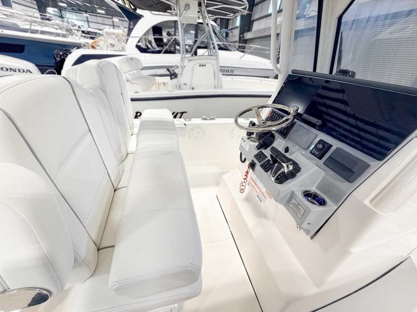 2023 Pursuit S 268 — photo 3