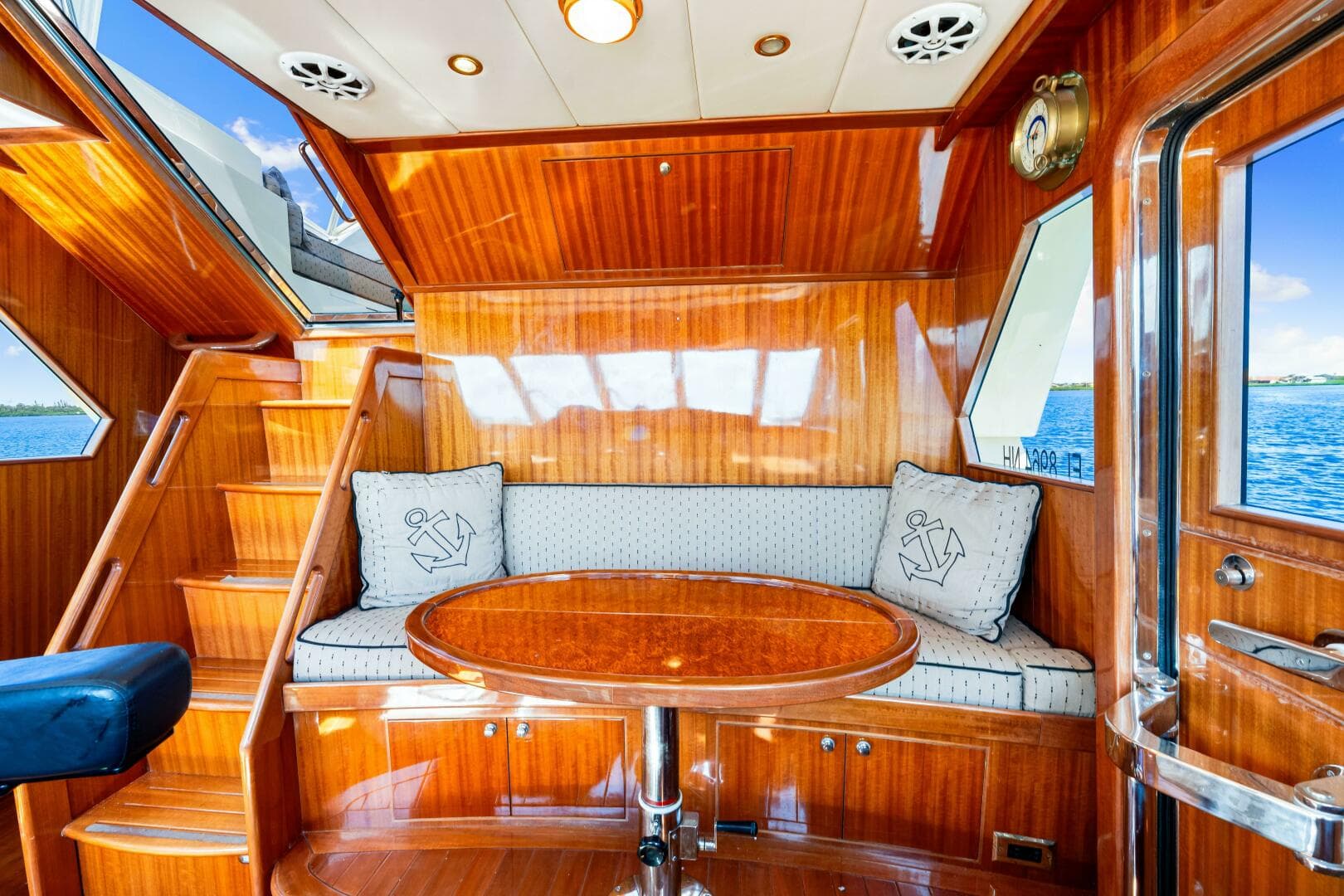 2007 Hampton 558 Pilothouse — photo 16