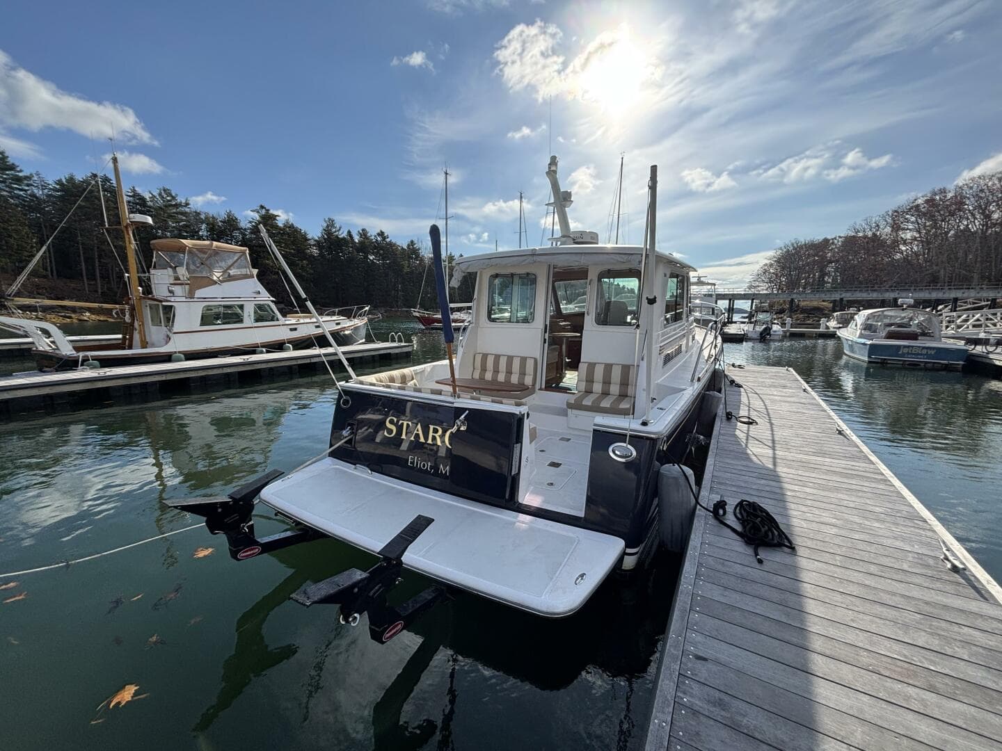 2011 Sabre 40 Sedan — photo 2