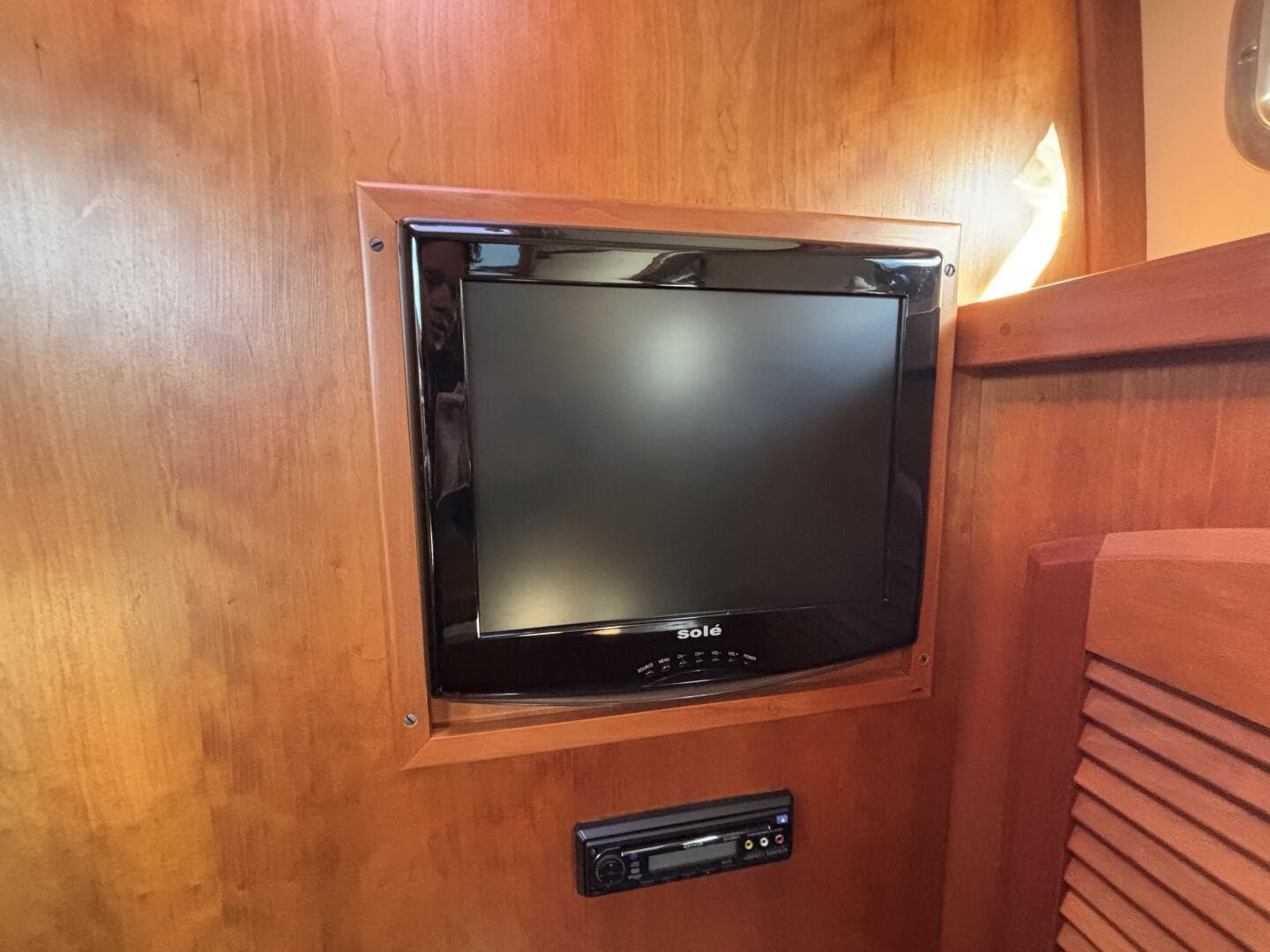 2011 Sabre 40 Sedan — photo 51